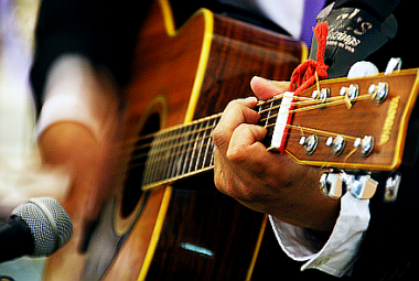 Guitar Lessons London  Londons Finest Guitar Tuition Specialising in One To One Tuition The Worlds most effective lessons for beginners Learn the guitar in a friendly and relaxed atmosphere Convenient London Location, close to all major transport links Study with the Top guitar teacher in London Excellent facilities for learning, playing & recording